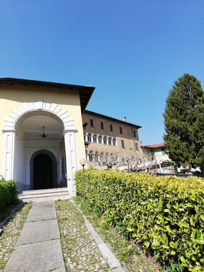 Residenza Santa Valeria Hotell Caglio Exteriör bild