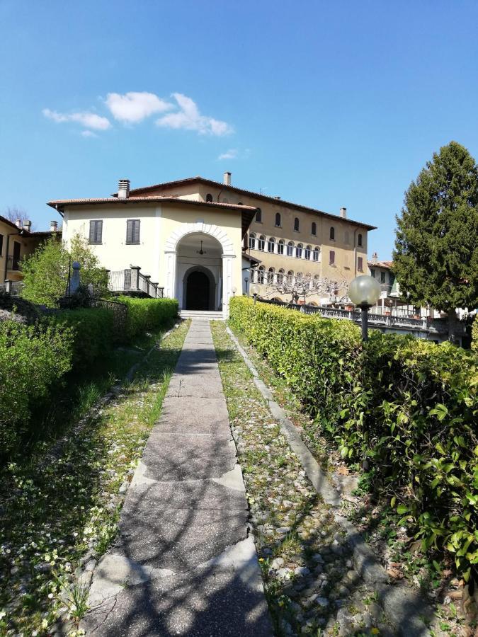 Residenza Santa Valeria Hotell Caglio Exteriör bild