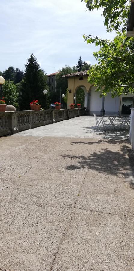 Residenza Santa Valeria Hotell Caglio Exteriör bild